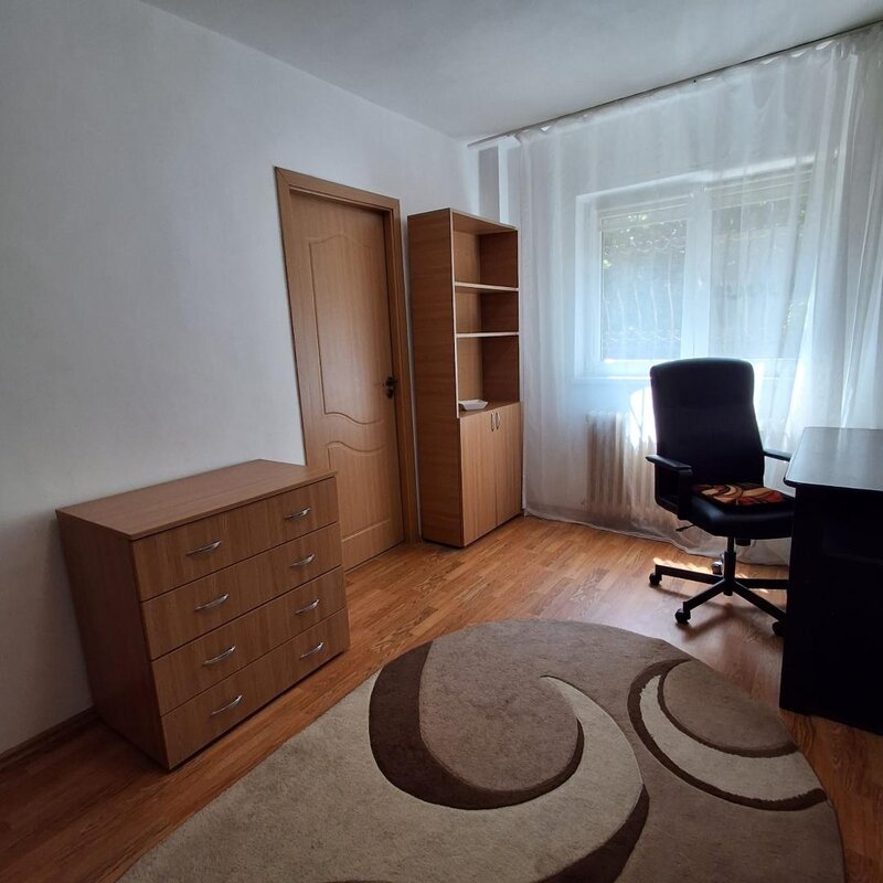 Tineretului, str. Viorele, proprietar