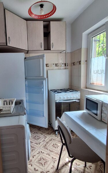 Tineretului, str. Viorele, proprietar